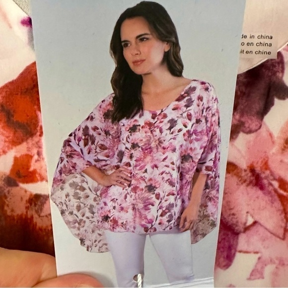 Simply Noelle Pops of Pink Loose Short Sleeve High Low Top - Picture 8 of 10